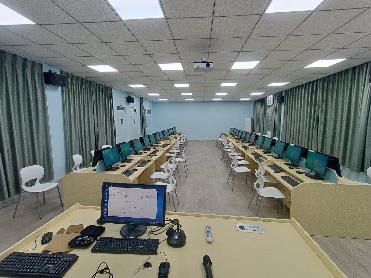 闽南科技学院人文学院跨境电商创新创业综合实验室正式启用